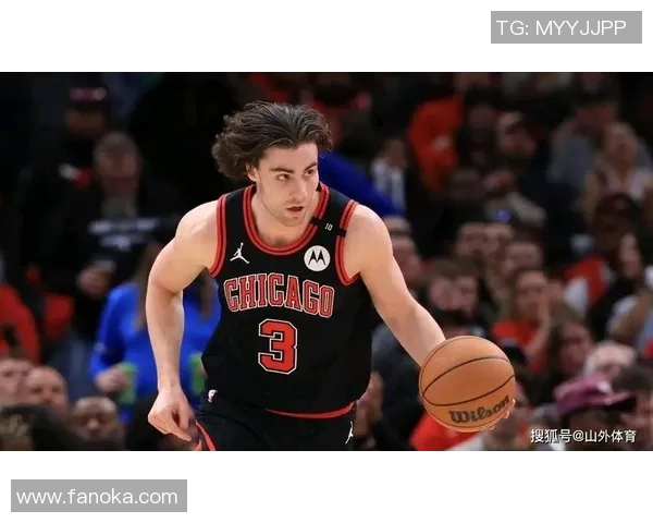 约什吉迪带领球队冲击季后赛展现年轻球员的无限潜力与激情