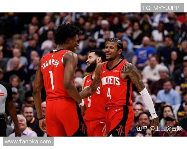 2017年季后赛火箭与勇士的激烈对决回顾与分析