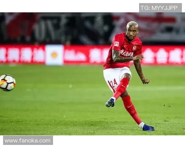 2019年中超精彩对决上港与苏宁的巅峰较量回顾与分析