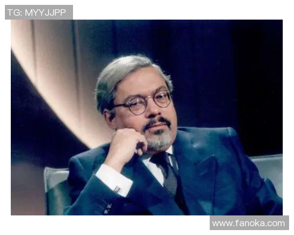 邱峻的文学之路：从青年作家到当代文坛的璀璨明星